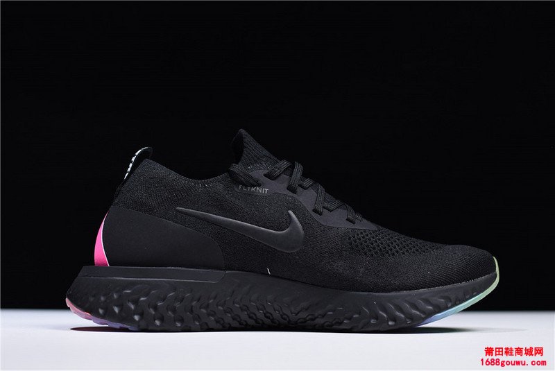  Nk Epic React Flyknit 科技跑鞋